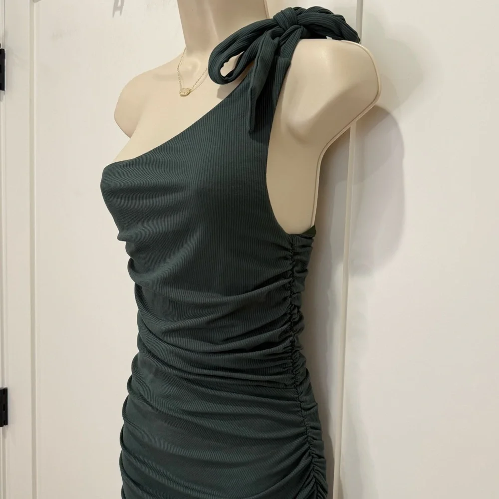 Majorelle Montreal One Shoulder Midi Dress Small Green Ruched Bodycon Cocktail